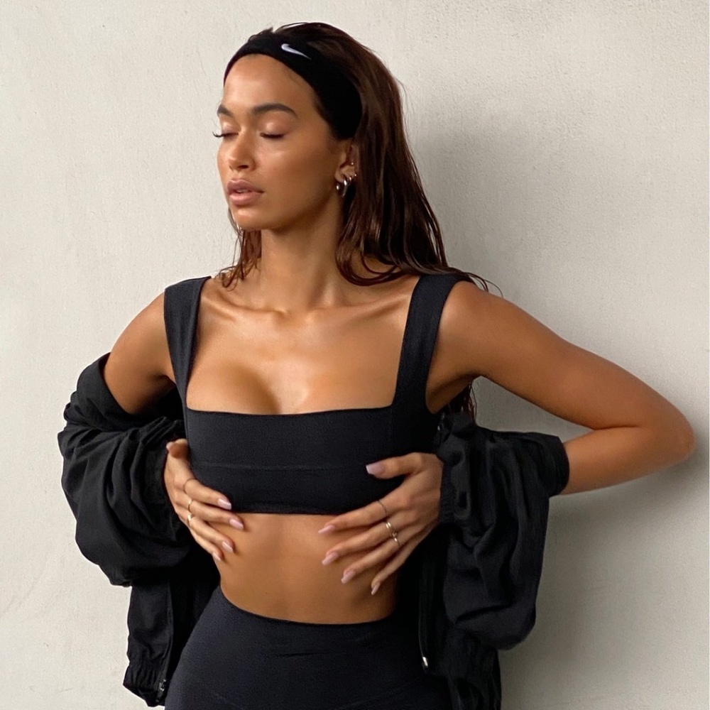 Joah Brown Ultra Flattering Square Neck Bandeau Bra Crop Top
